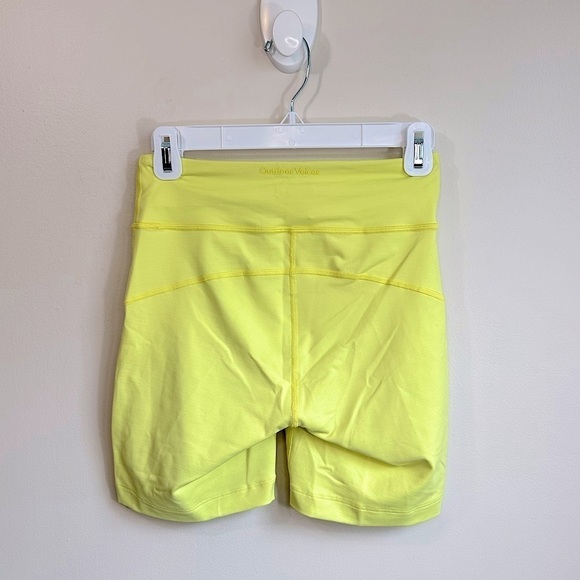 NWT Outdoor Voices Move Free 6” Bike Hike Workout Shorts Gecko Yellow Size Small - Picture 4 of 15